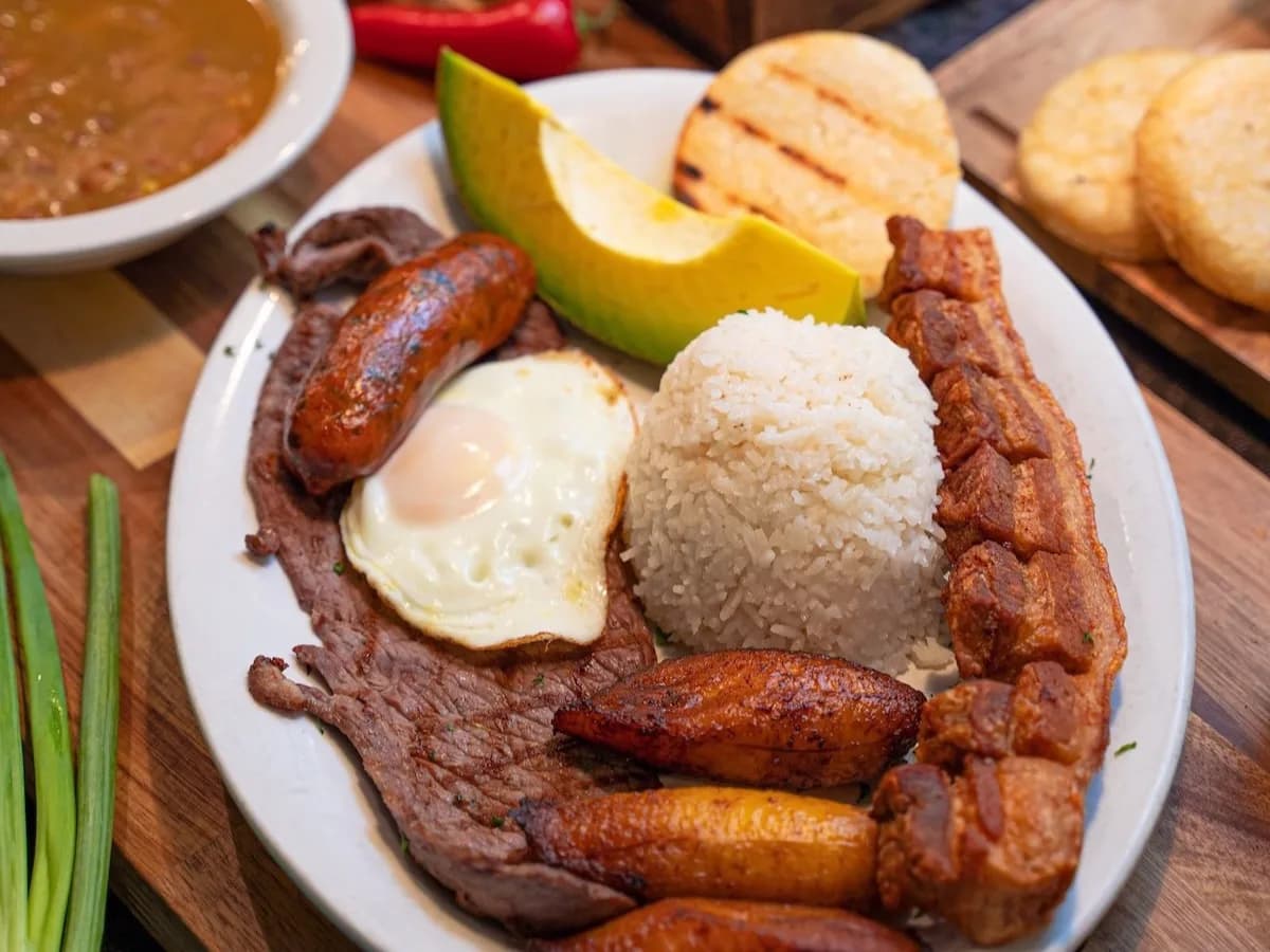 A plate of Bandeja Paisa